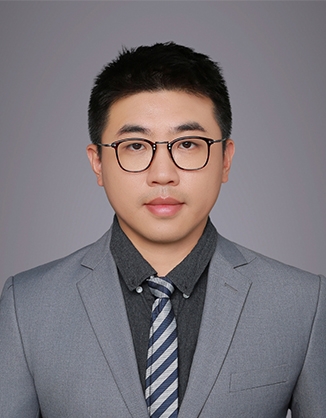 于铭