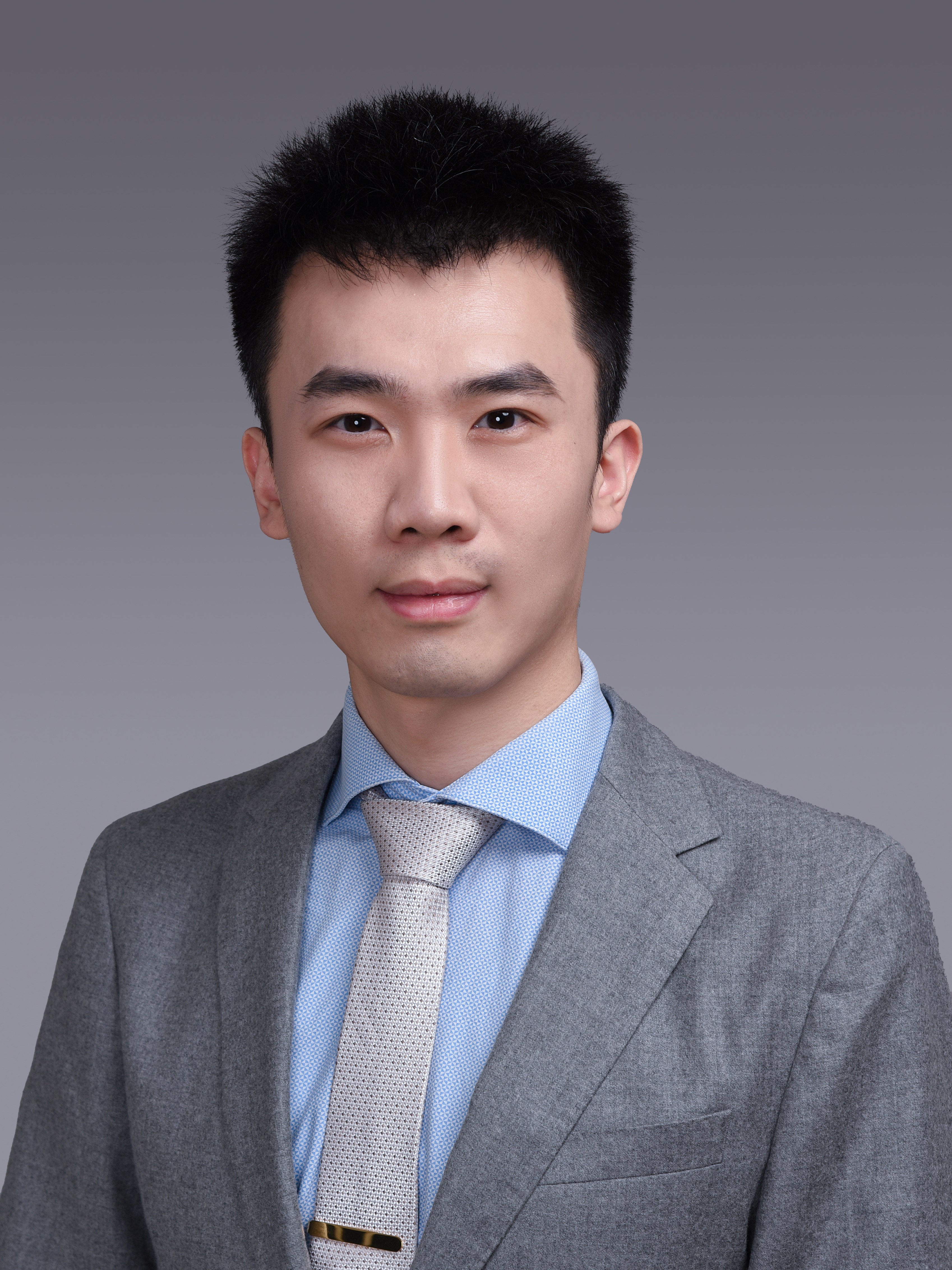 於邱黎阳